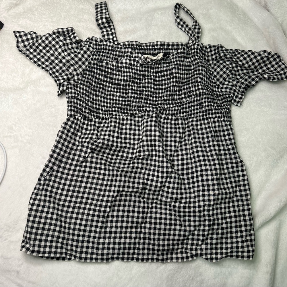 Abercrombie kids black and white gingham cold shoulder top